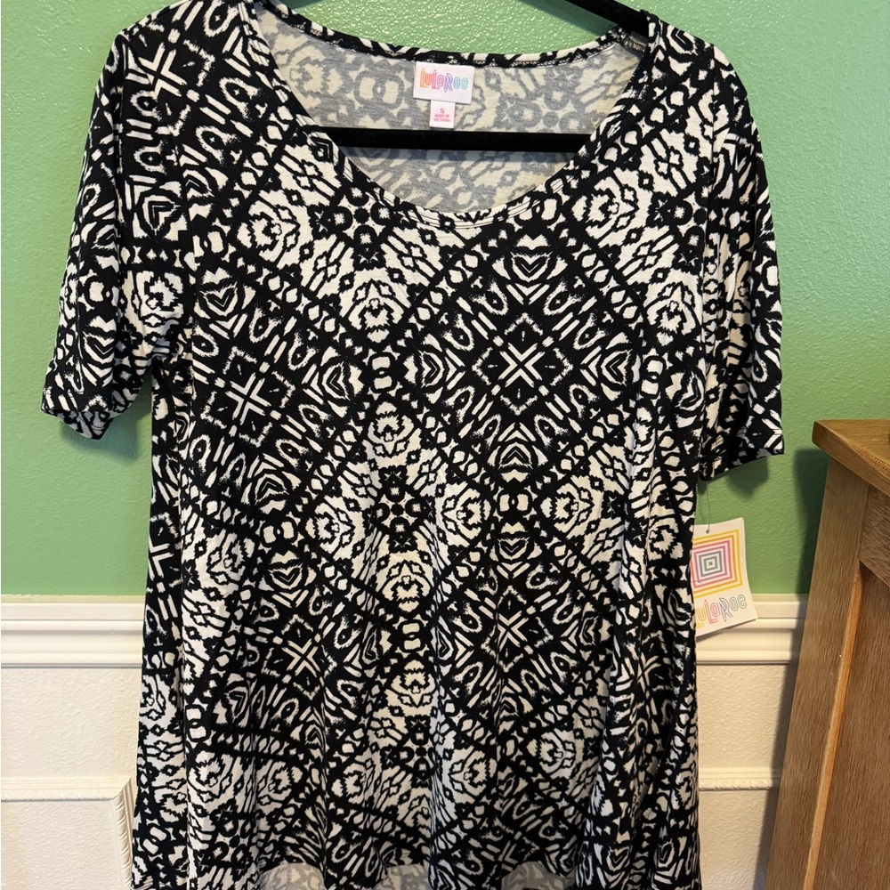 Lularoe Perfect Tee
